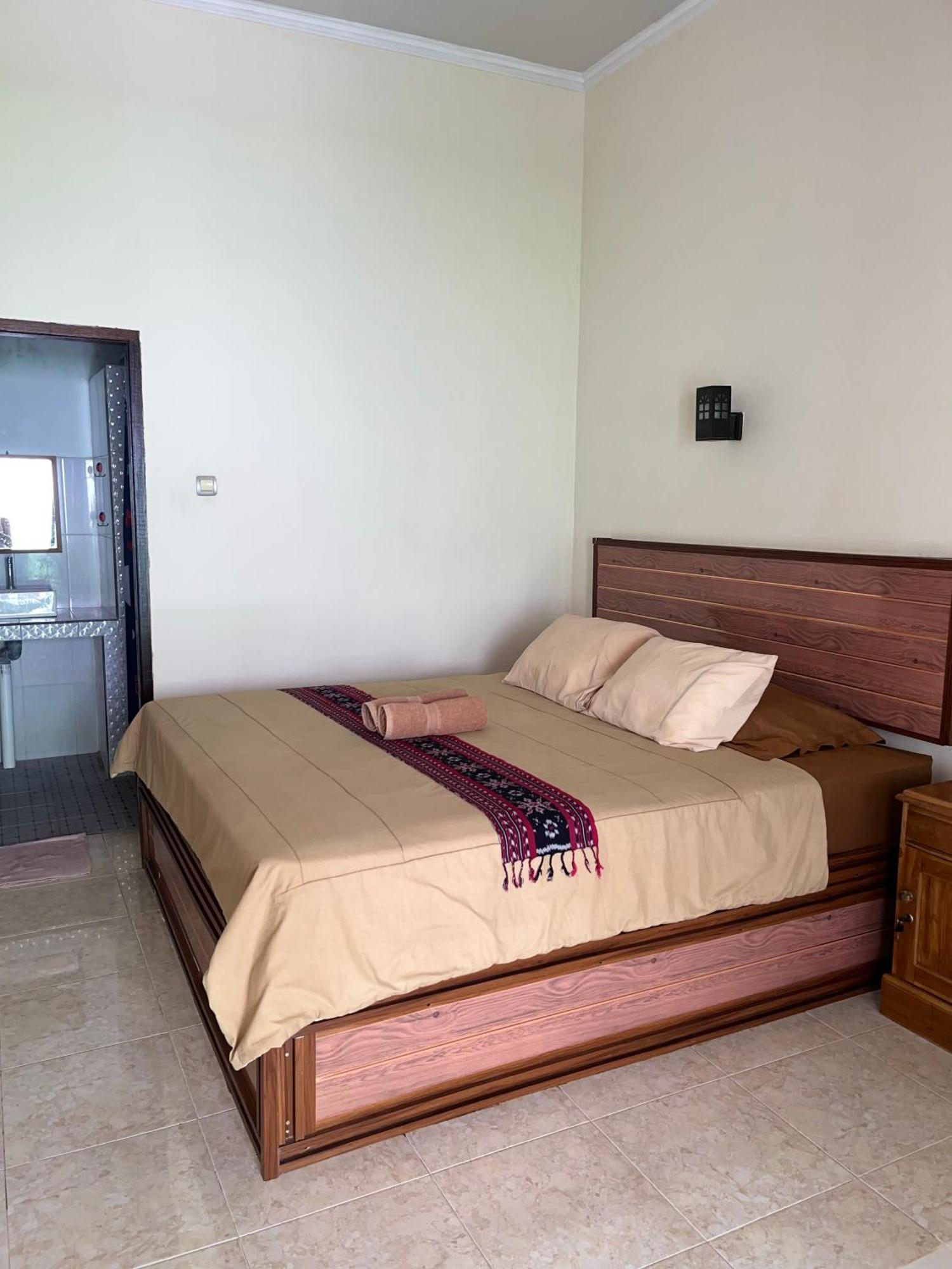 Family Garden Homestay Senggigi Buitenkant foto